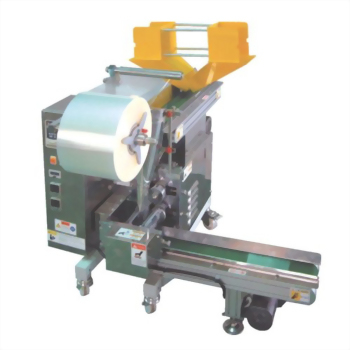 Automatic packaging machine film roll conveyor