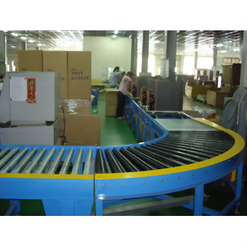 Curved roller conveyor system factory warehouse