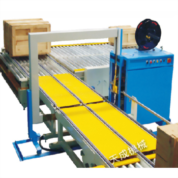 Industrial conveyor strapping machine crates
