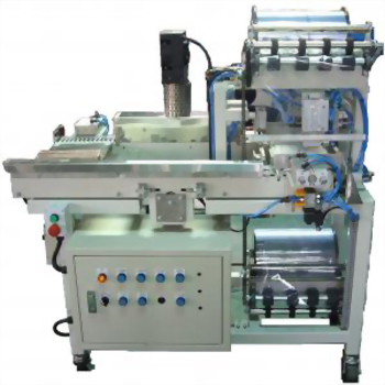 Detailed view of the user-friendly PLC control panel on the L-sealing machine