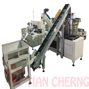 TC-950 螺帽製袋包裝機機構細節。
