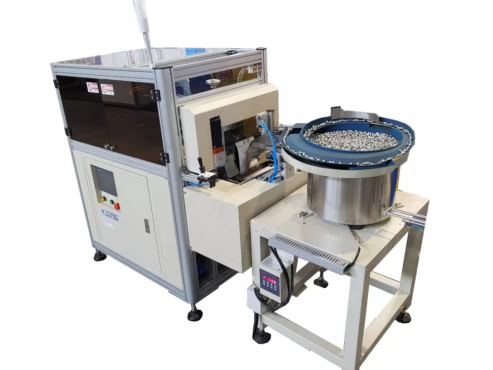 TC-952 內部製袋處理機制的詳細視圖。