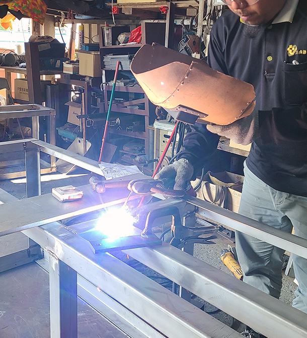 Mechanism welding